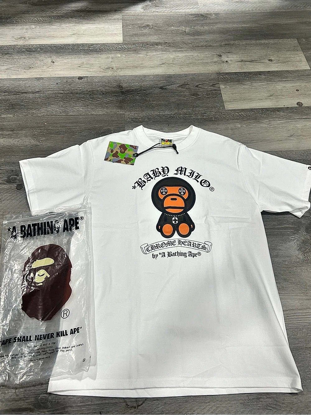 A Bathing Ape BAPE Shark Full Zip? Graphic Tee White NWT